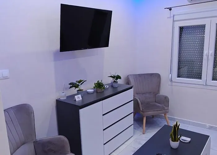 Phidias House Apartment
