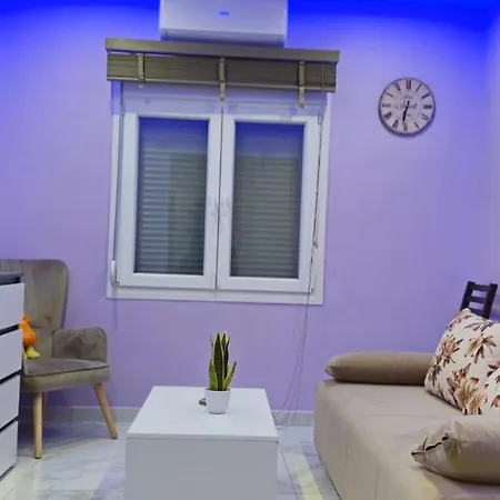 Phidias House Apartment *