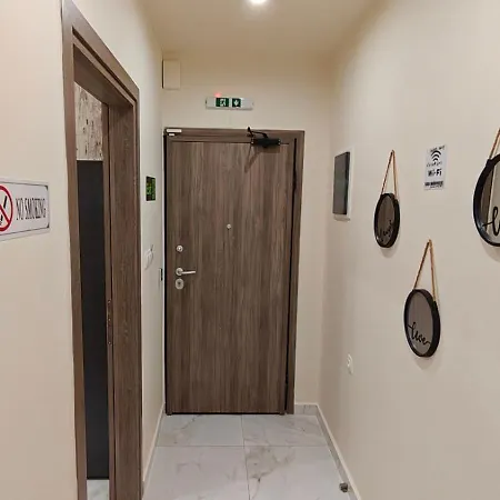 Phidias House Apartment *